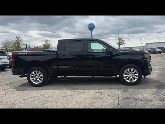2024 Chevrolet Silverado 1500 4WD Crew Cab Short Bed Custom