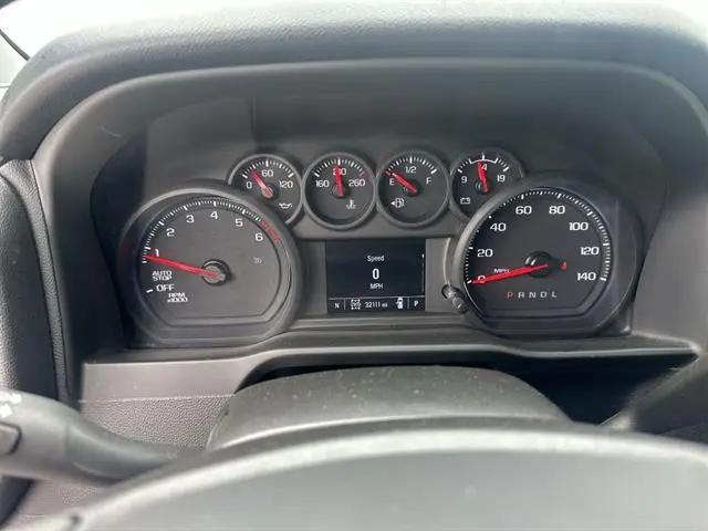 2024 Chevrolet Silverado 1500 4WD Crew Cab Short Bed Custom