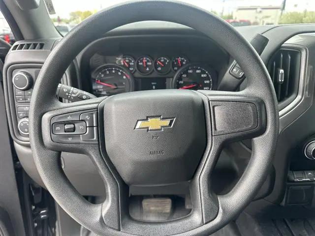 2024 Chevrolet Silverado 1500 4WD Crew Cab Short Bed Custom