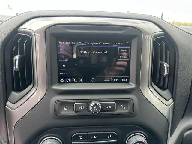 2024 Chevrolet Silverado 1500 4WD Crew Cab Short Bed Custom