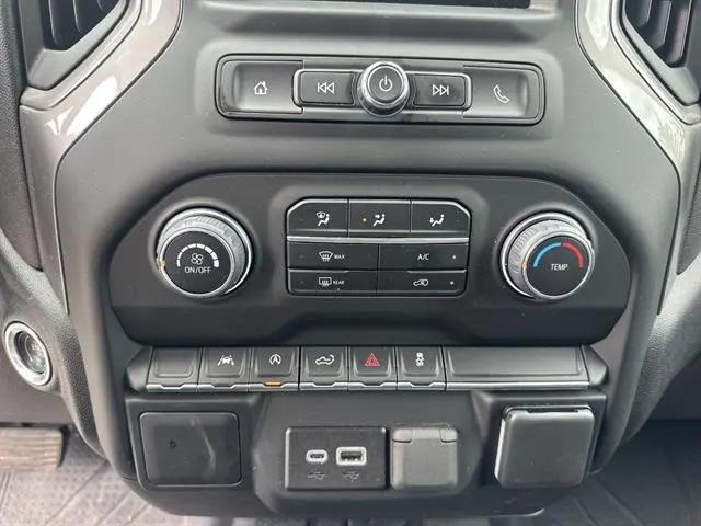 2024 Chevrolet Silverado 1500 4WD Crew Cab Short Bed Custom