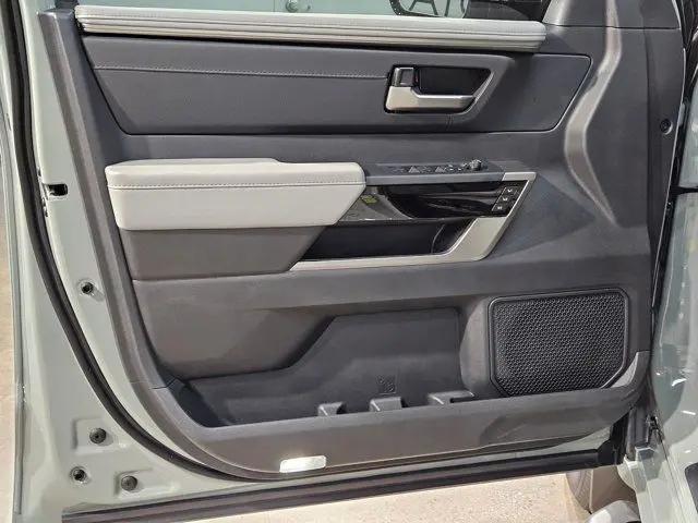 2026 Toyota Tundra Limited CrewMax 5.5' Bed
