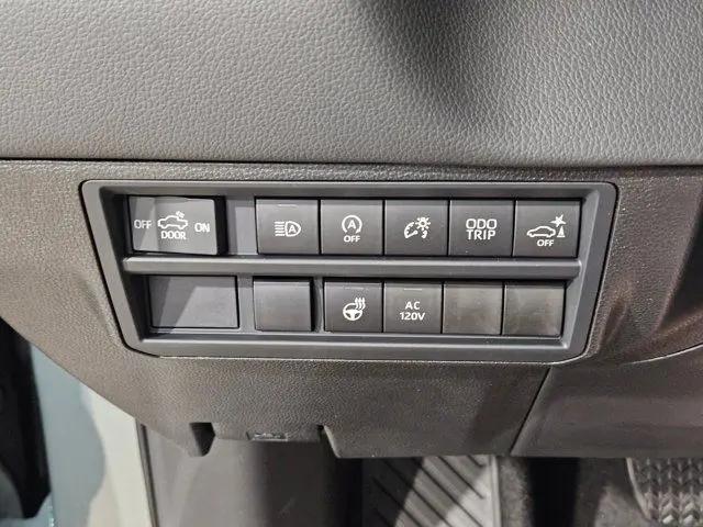2026 Toyota Tundra Limited CrewMax 5.5' Bed