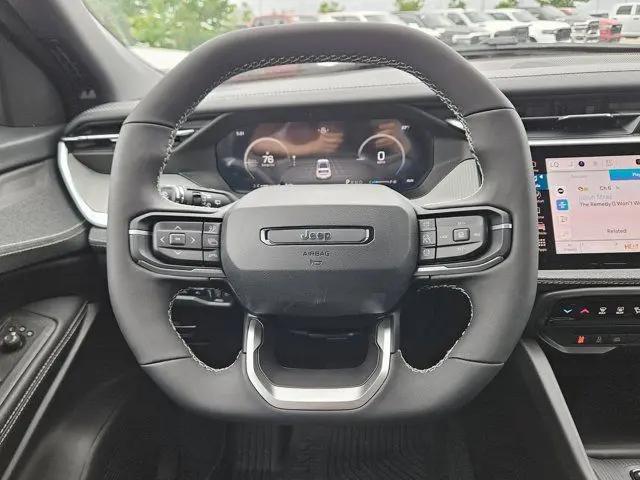 2026 Jeep Cherokee Laredo 4x4