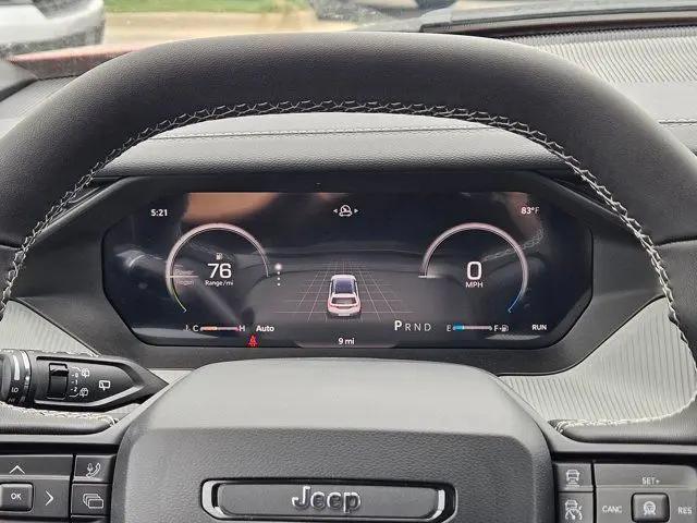 2026 Jeep Cherokee Laredo 4x4