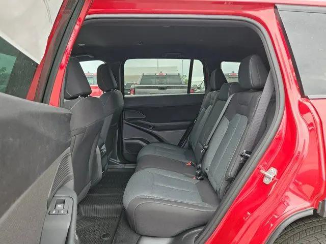 2026 Jeep Cherokee Laredo 4x4