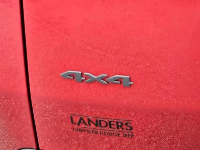 2026 Jeep Cherokee Laredo 4x4