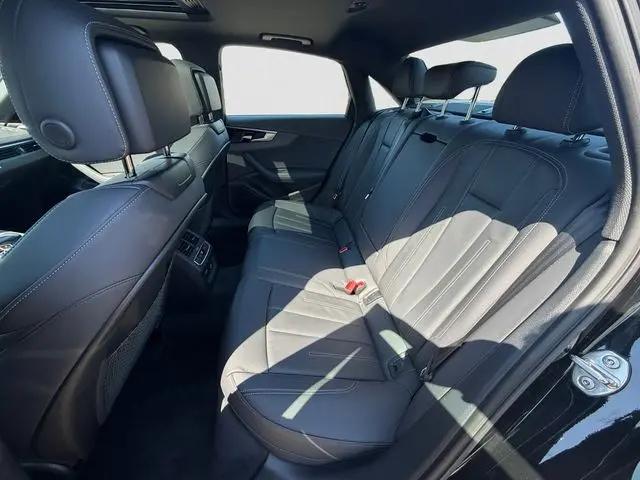 2023 Audi A4 Premium Plus 45 TFSI S line quattro S tronic