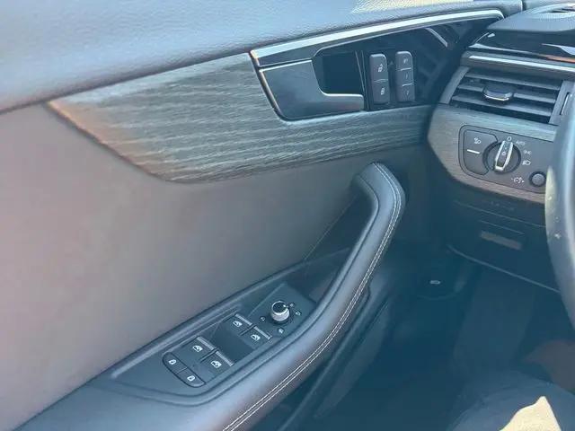 2023 Audi A4 Premium Plus 45 TFSI S line quattro S tronic