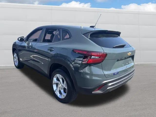 2025 Chevrolet Trax FWD LS
