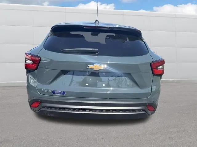 2025 Chevrolet Trax FWD LS