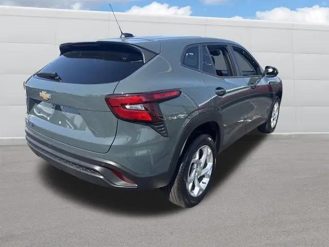2025 Chevrolet Trax FWD LS