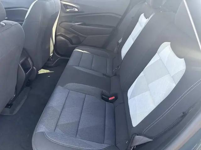 2025 Chevrolet Trax FWD LS