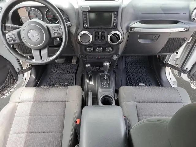 2012 Jeep Wrangler Unlimited Sahara
