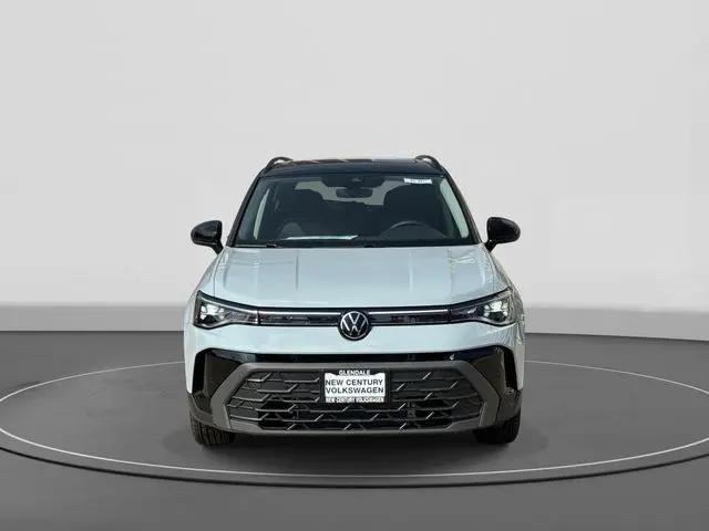 2026 Volkswagen Taos SE Black