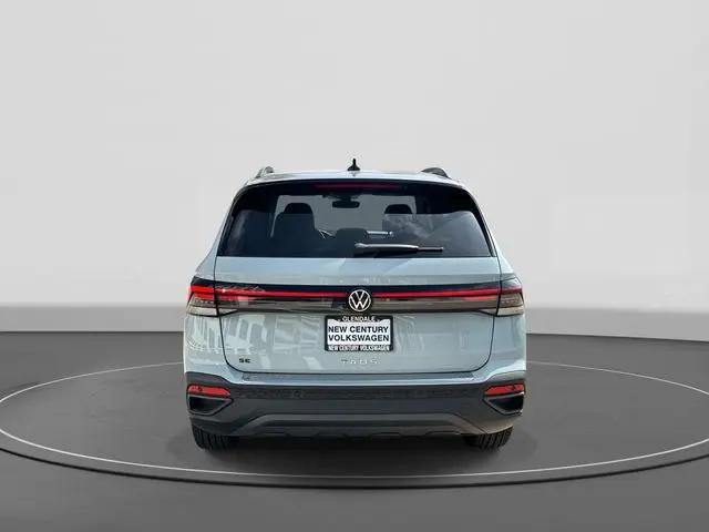 2026 Volkswagen Taos SE Black
