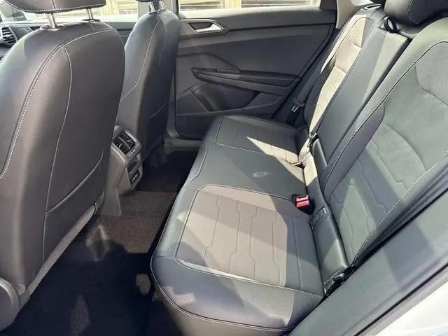 2026 Volkswagen Taos SE Black