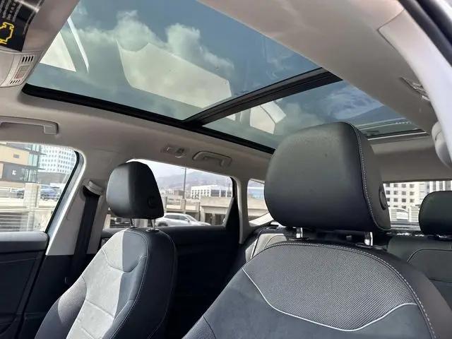 2026 Volkswagen Taos SE Black