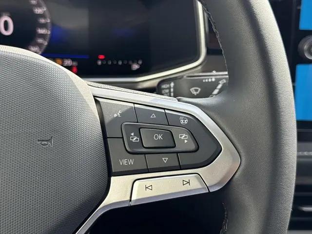 2026 Volkswagen Taos SE Black