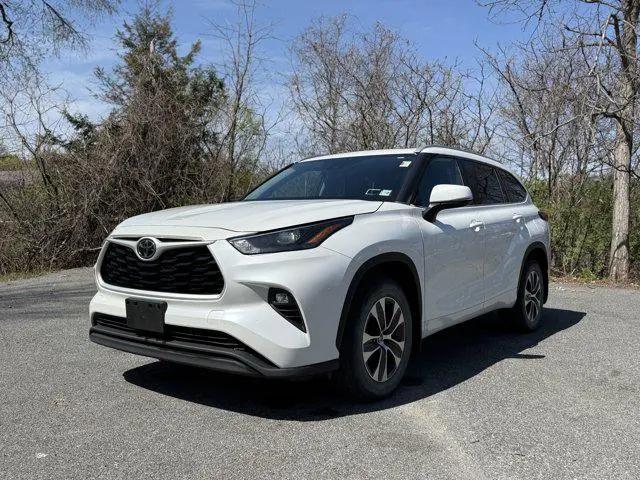 2022 Toyota Highlander XLE for sale in Glens Falls, NY