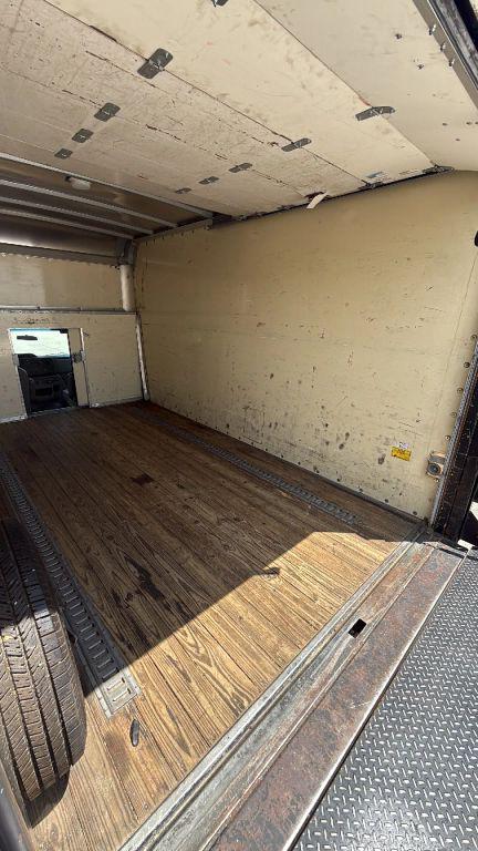 2011 Ford E-450 Cutaway Cutaway