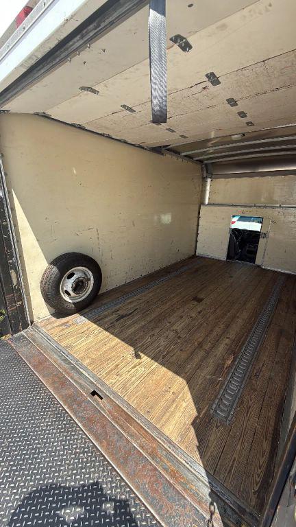 2011 Ford E-450 Cutaway Cutaway
