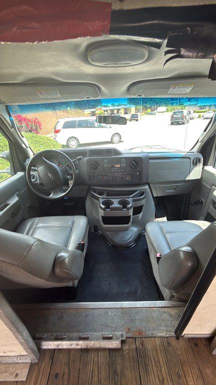 2011 Ford E-450 Cutaway Cutaway