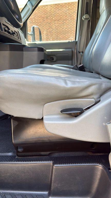 2011 Ford E-450 Cutaway Cutaway