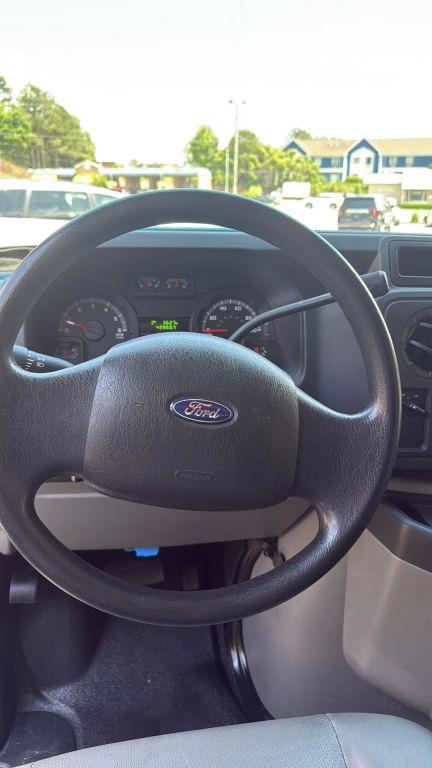 2011 Ford E-450 Cutaway Cutaway