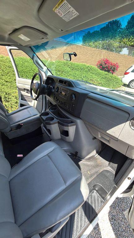 2011 Ford E-450 Cutaway Cutaway