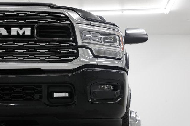 2022 Ram 3500 Limited Crew Cab 4x4 8' Box