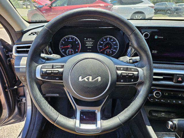 2022 Kia K5 EX