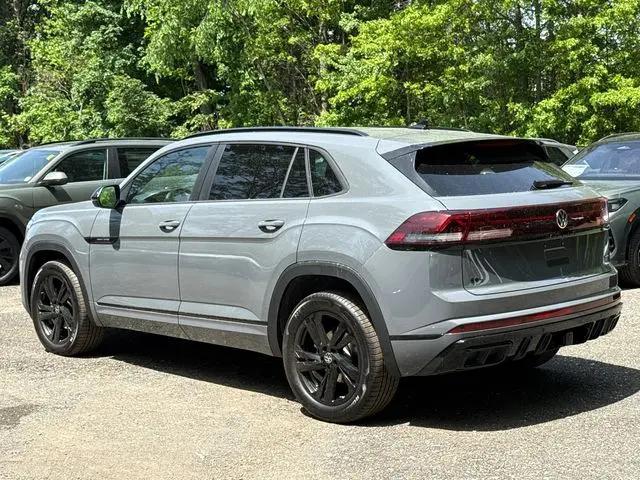 2026 Volkswagen Atlas Cross Sport SEL R-Line Black