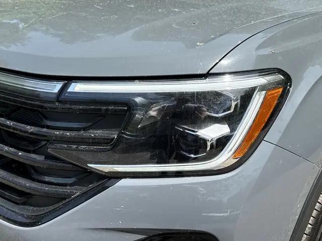 2026 Volkswagen Atlas Cross Sport SEL R-Line Black