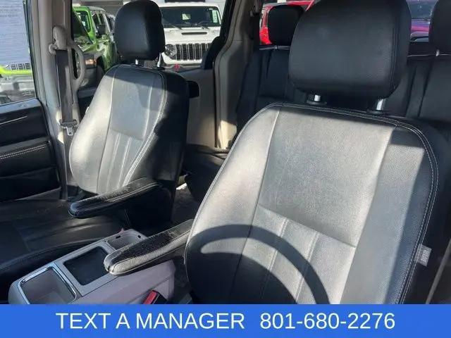 2015 Chrysler Town & Country Touring