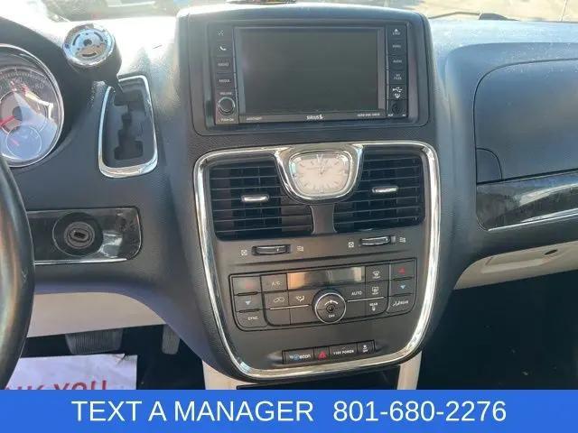 2015 Chrysler Town & Country Touring