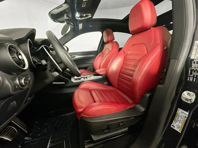2023 Alfa Romeo Stelvio Veloce AWD