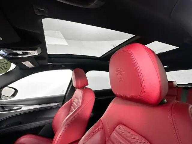 2023 Alfa Romeo Stelvio Veloce AWD