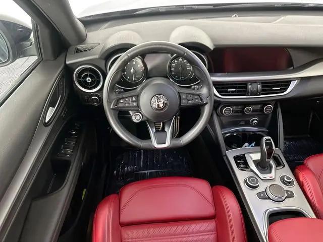 2023 Alfa Romeo Stelvio Veloce AWD