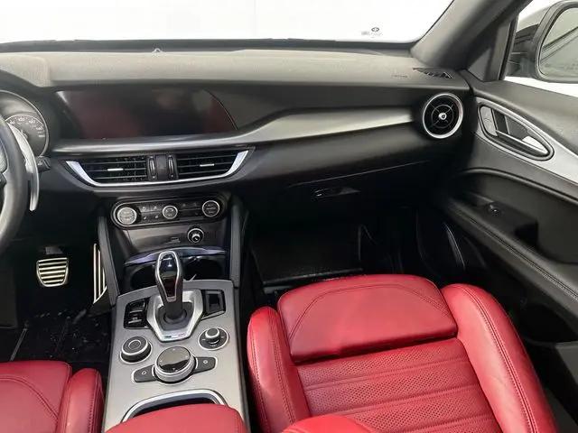 2023 Alfa Romeo Stelvio Veloce AWD