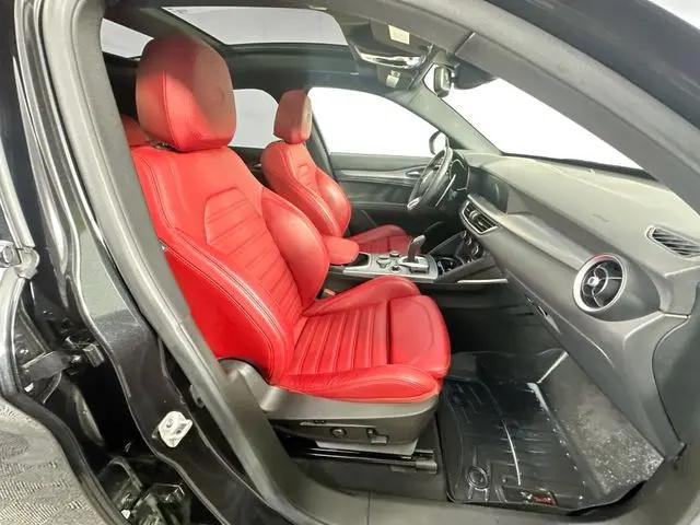 2023 Alfa Romeo Stelvio Veloce AWD