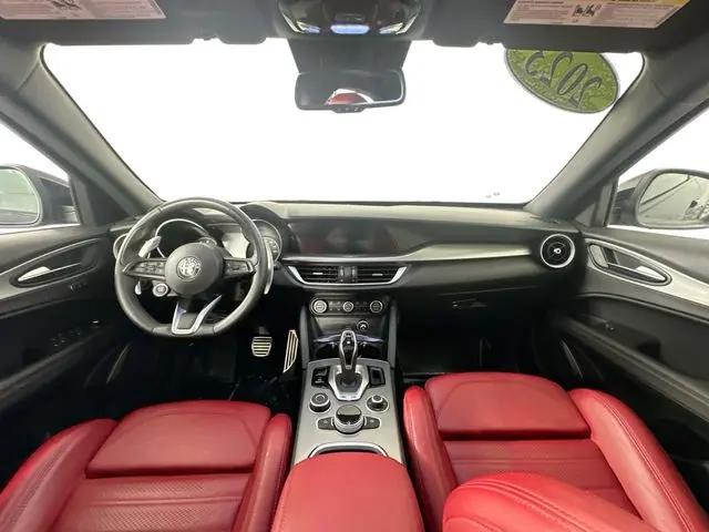 2023 Alfa Romeo Stelvio Veloce AWD