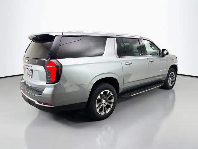 2025 Chevrolet Suburban 2WD LT