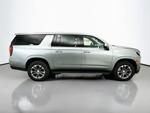 2025 Chevrolet Suburban 2WD LT