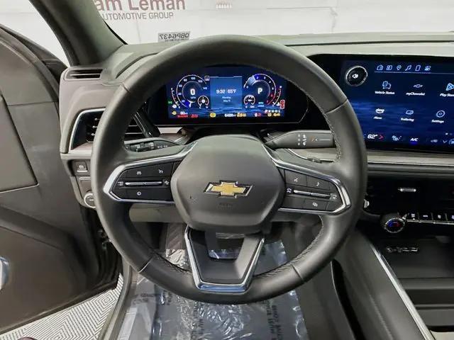 2025 Chevrolet Suburban 2WD LT