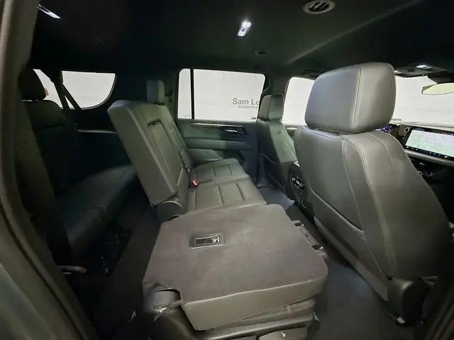 2025 Chevrolet Suburban 2WD LT