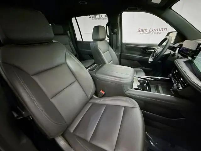 2025 Chevrolet Suburban 2WD LT