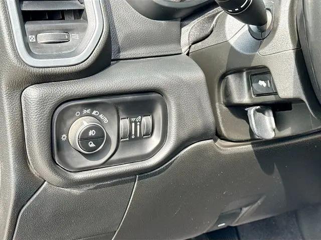 2020 Ram 3500 Laramie Crew Cab 4x4 8' Box