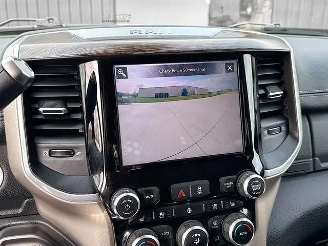 2020 Ram 3500 Laramie Crew Cab 4x4 8' Box
