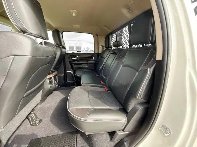 2020 Ram 3500 Laramie Crew Cab 4x4 8' Box